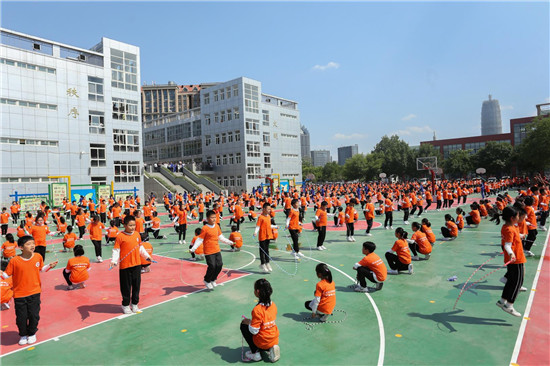 2019年郑东新区教体局体育大课间推进会在众意路小学举行