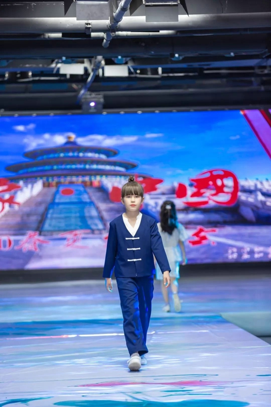 河南本土原创设计中式童装品牌“知易”-“印象中国”2020春夏新品发布会在郑州举行