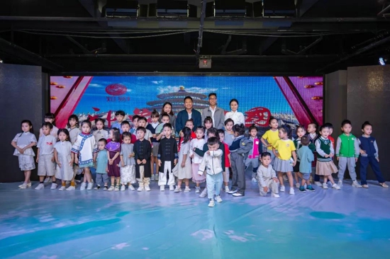 河南本土原创设计中式童装品牌“知易”-“印象中国”2020春夏新品发布会在郑州举行