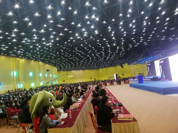 绒言绒语携手第八届中国创业者大会开启互动传播新形式